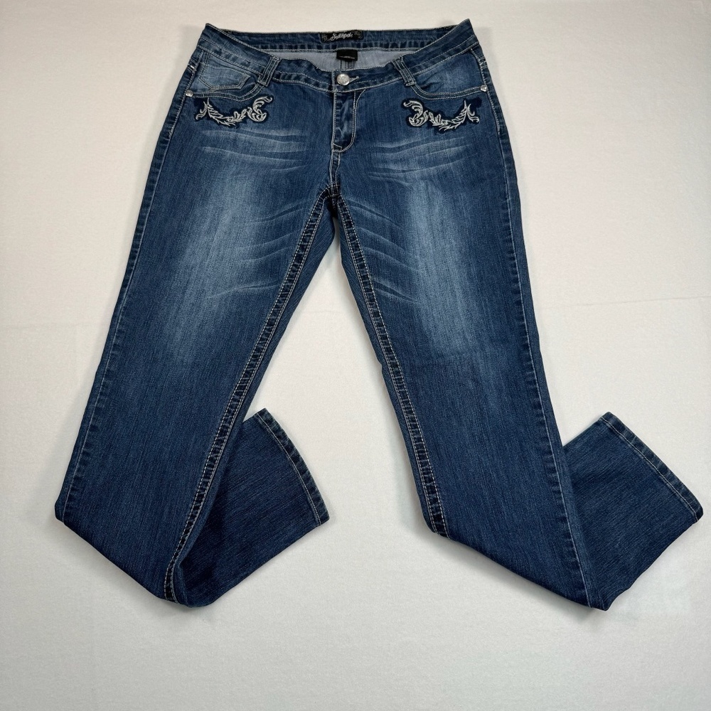 Southpole Embroidered Straight Leg Jean Womens Juniors Sz 15 Medium Wash Stretch